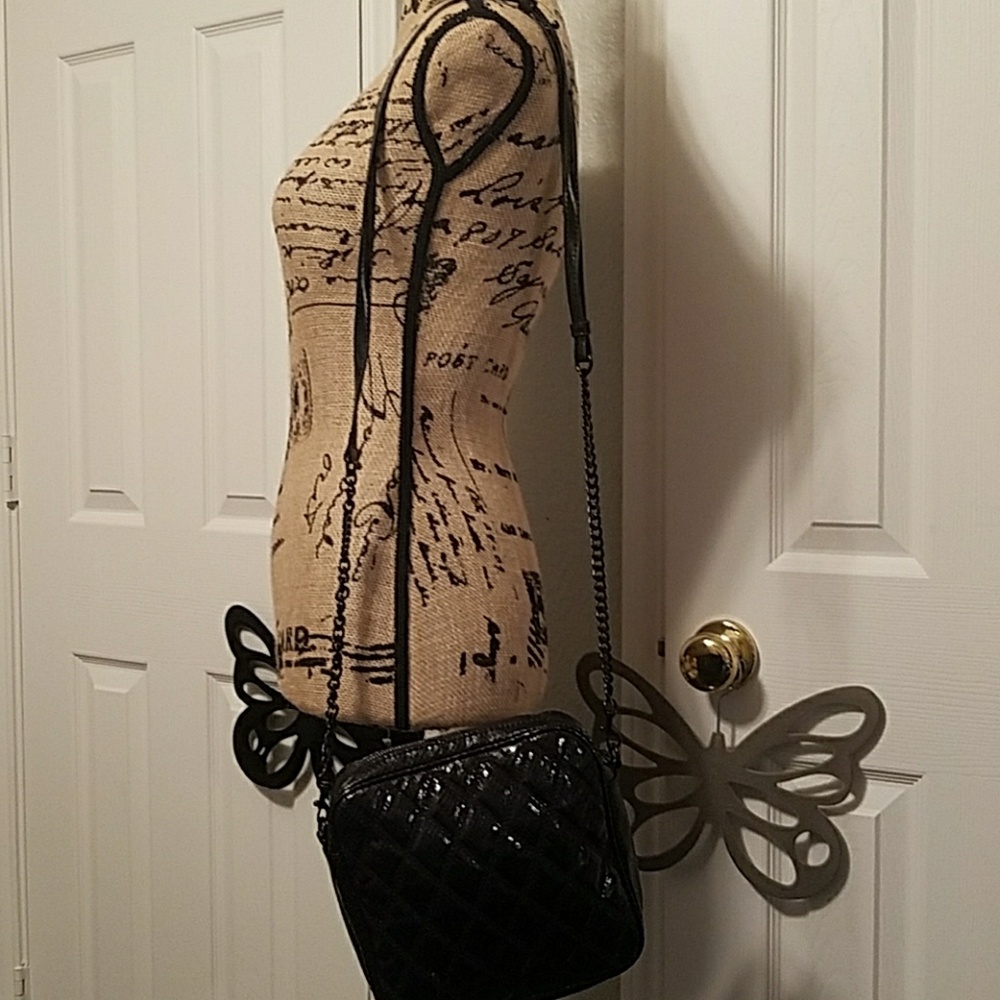 Simply Vera Wang crossbody